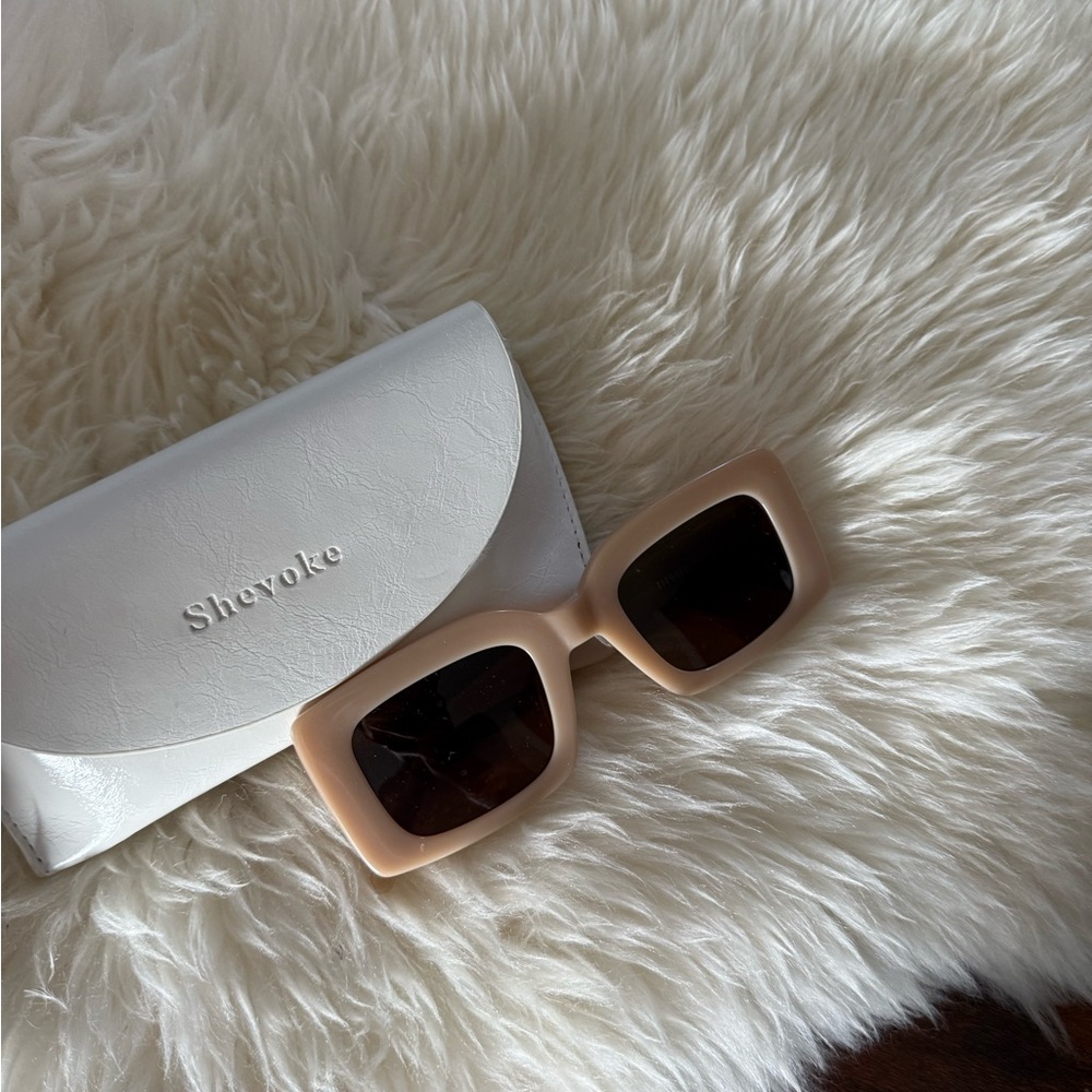 Shevoke Sirmont Sunglasses. NWT